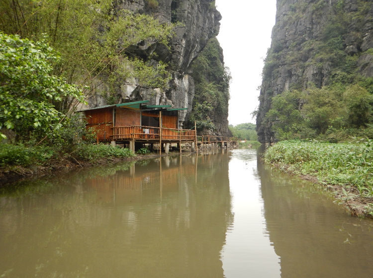 TamCoc-Chez-Beo-hut